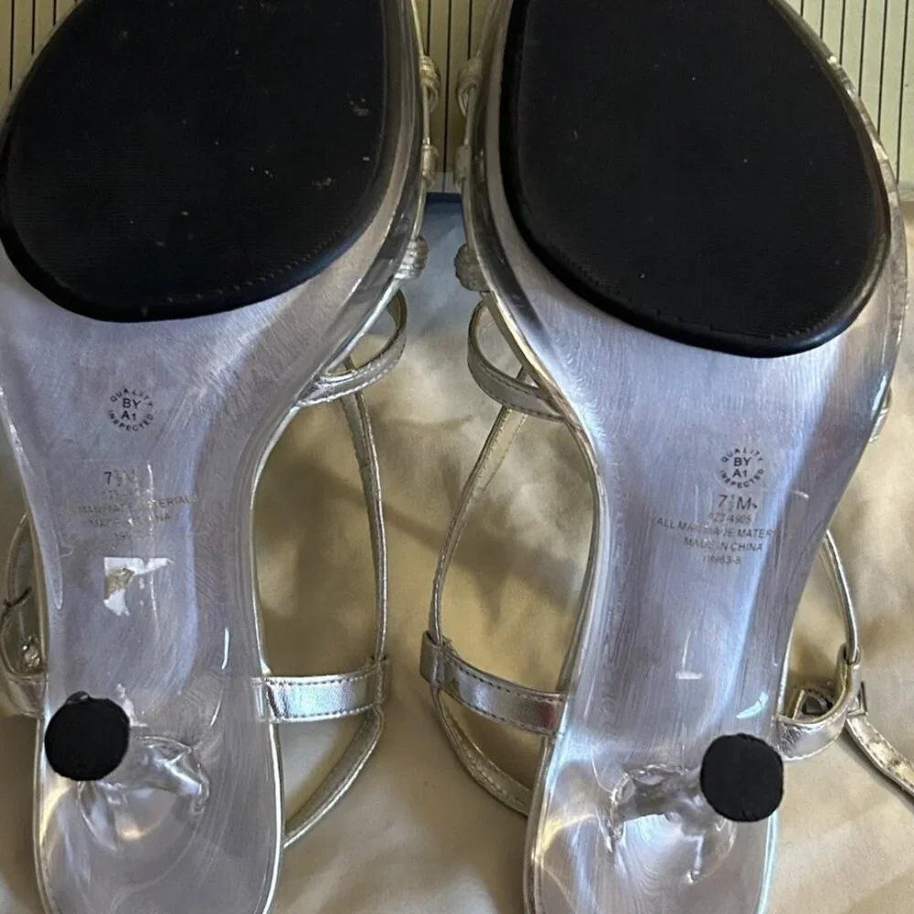 Jacqueline Ferrar Heels Worn Once Silver with Rhinestones - Picture 5 of 8